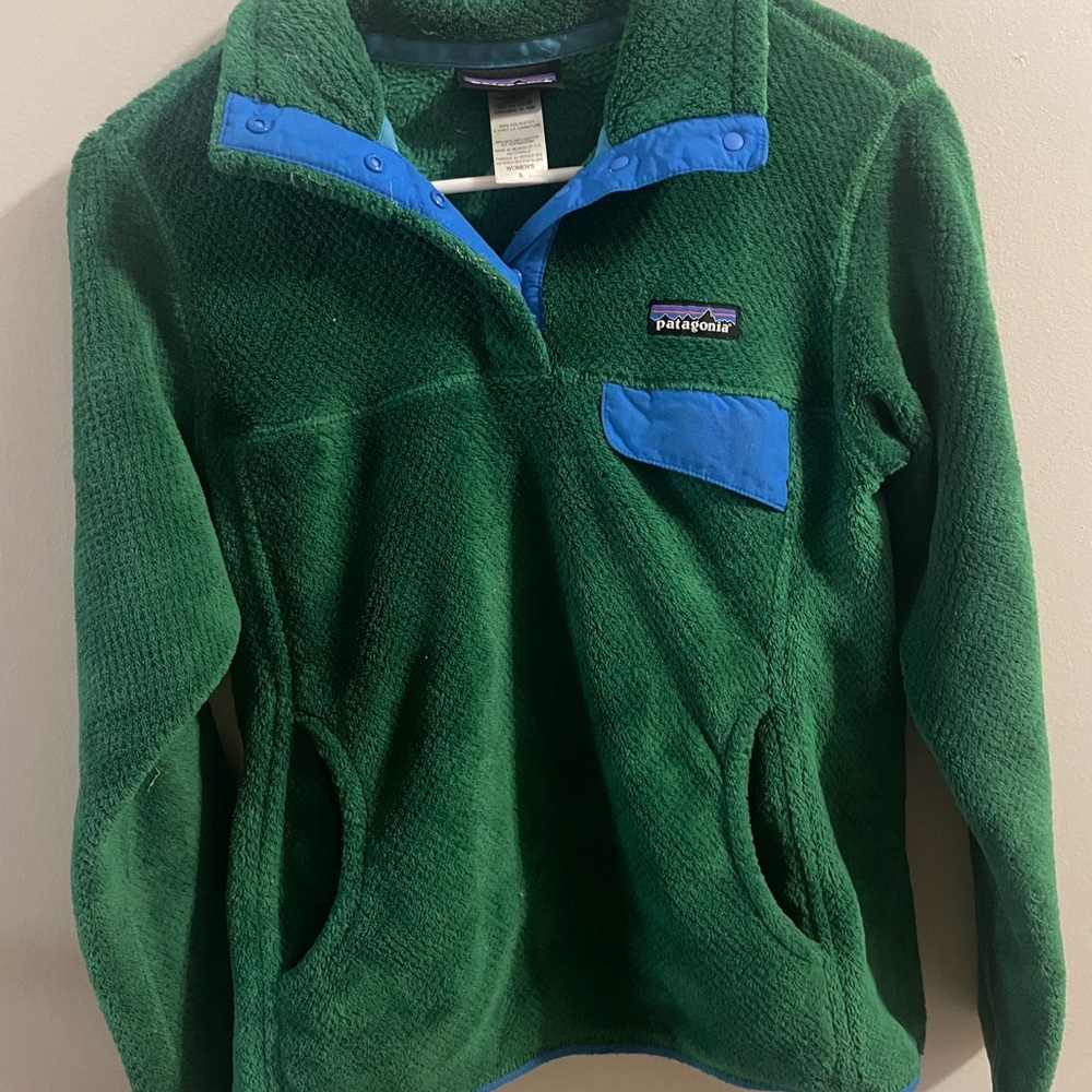 Patagonia womens Forest Green Fleece pullover